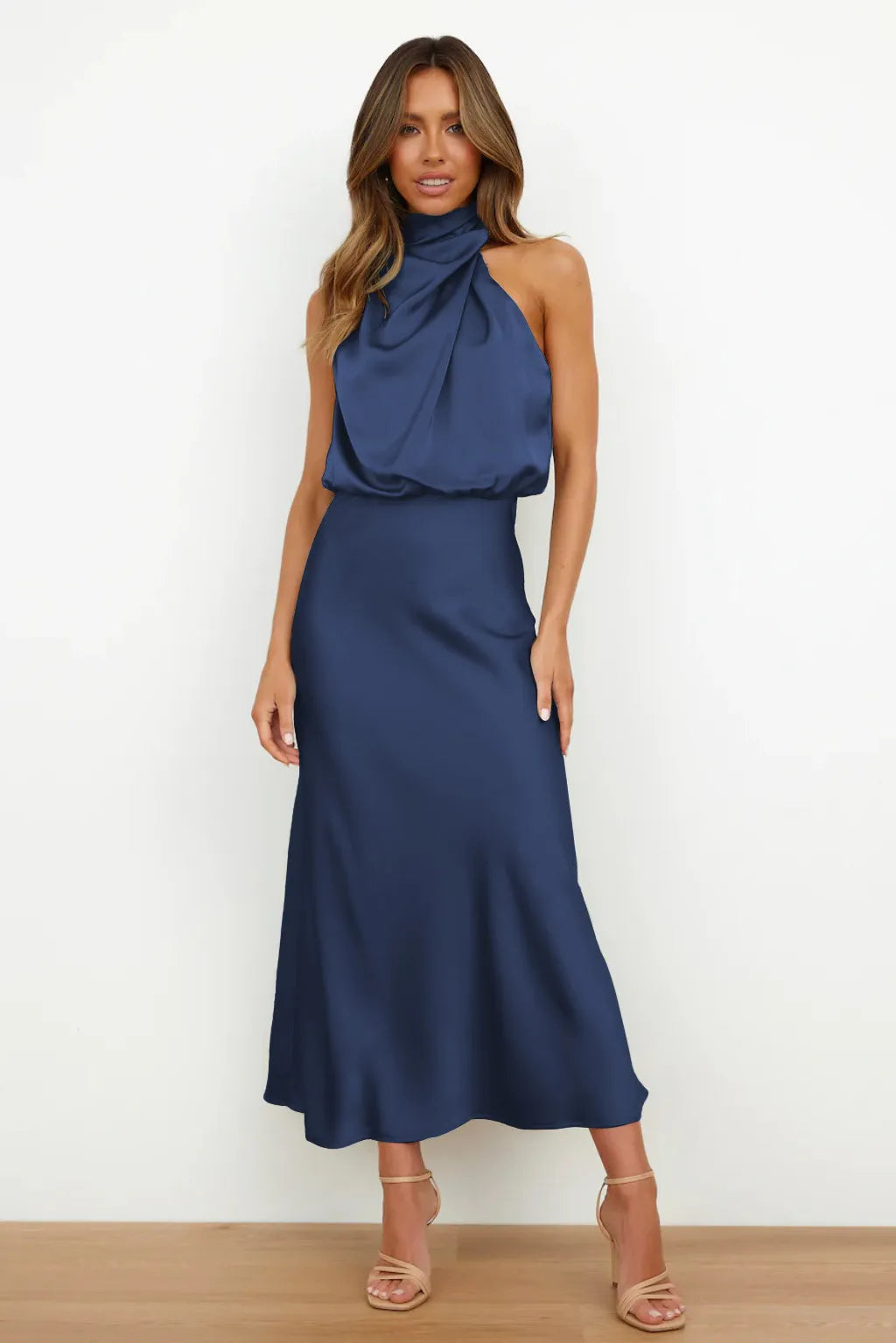 Robe en avec Découpe