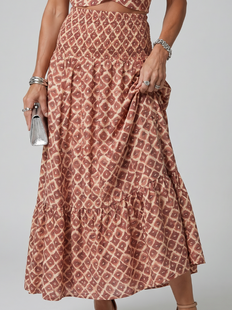 Amira | Robe Midi Géométrique avec Décolleté Halter Croisé