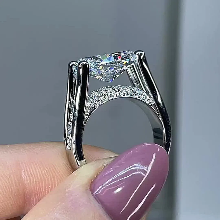 Naïa™ | Bague de fiançailles ovale serti inversé