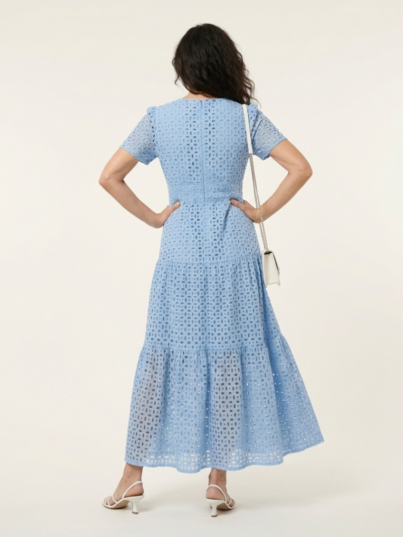 Brielle | Robe midi à manches courtes et décolleté en V