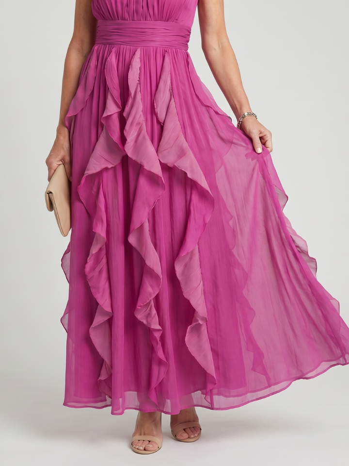 Orea | Robe Maxi avec Décolleté Haut et Volants en Couches
