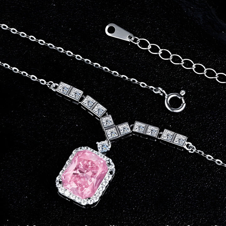 Celeste™ | Collier Cube Lumé