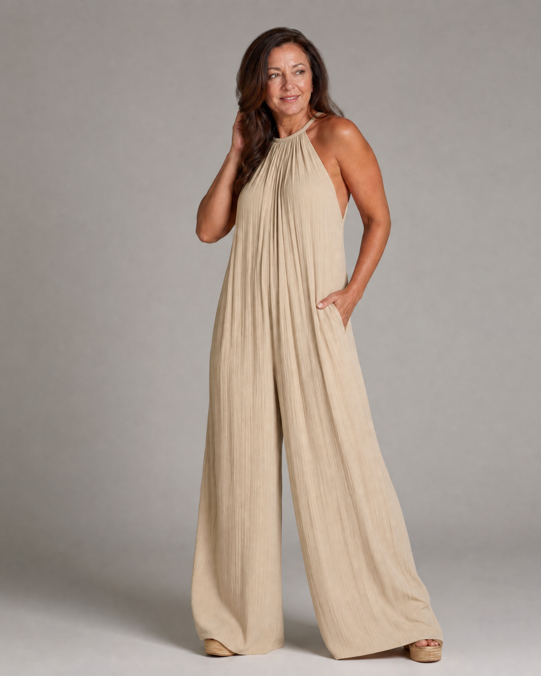 Sylvara | Combinaison Relaxed à Encolure Halter et Jambes Larges Plissées