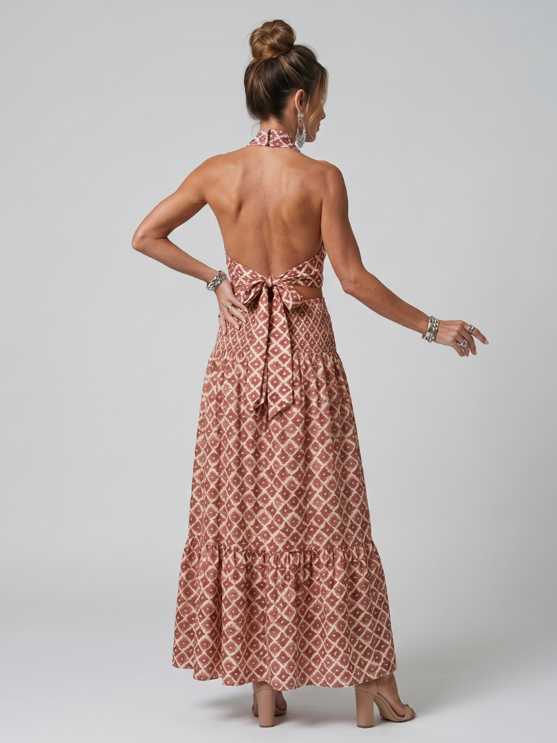 Amira | Robe Midi Géométrique avec Décolleté Halter Croisé