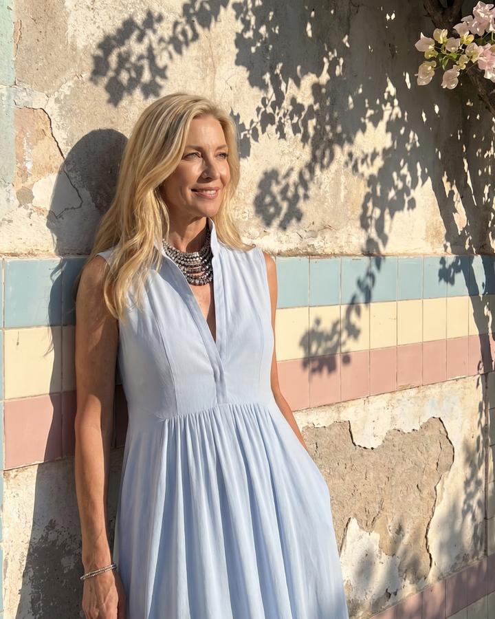 Virelia | Robe maxi fluide sans manches avec col