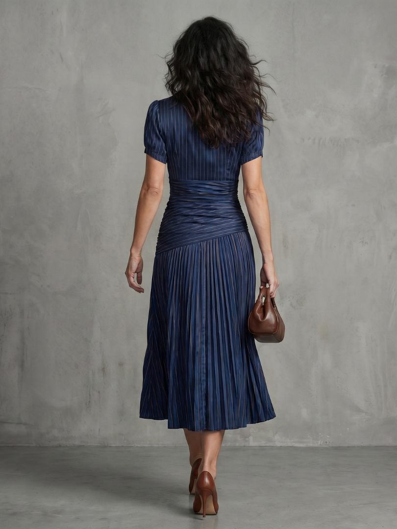 Theodora | Robe midi à taille plissée et rayures