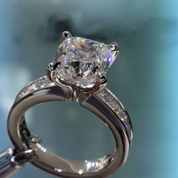 Roxane™ | Bague de fiançailles coussin