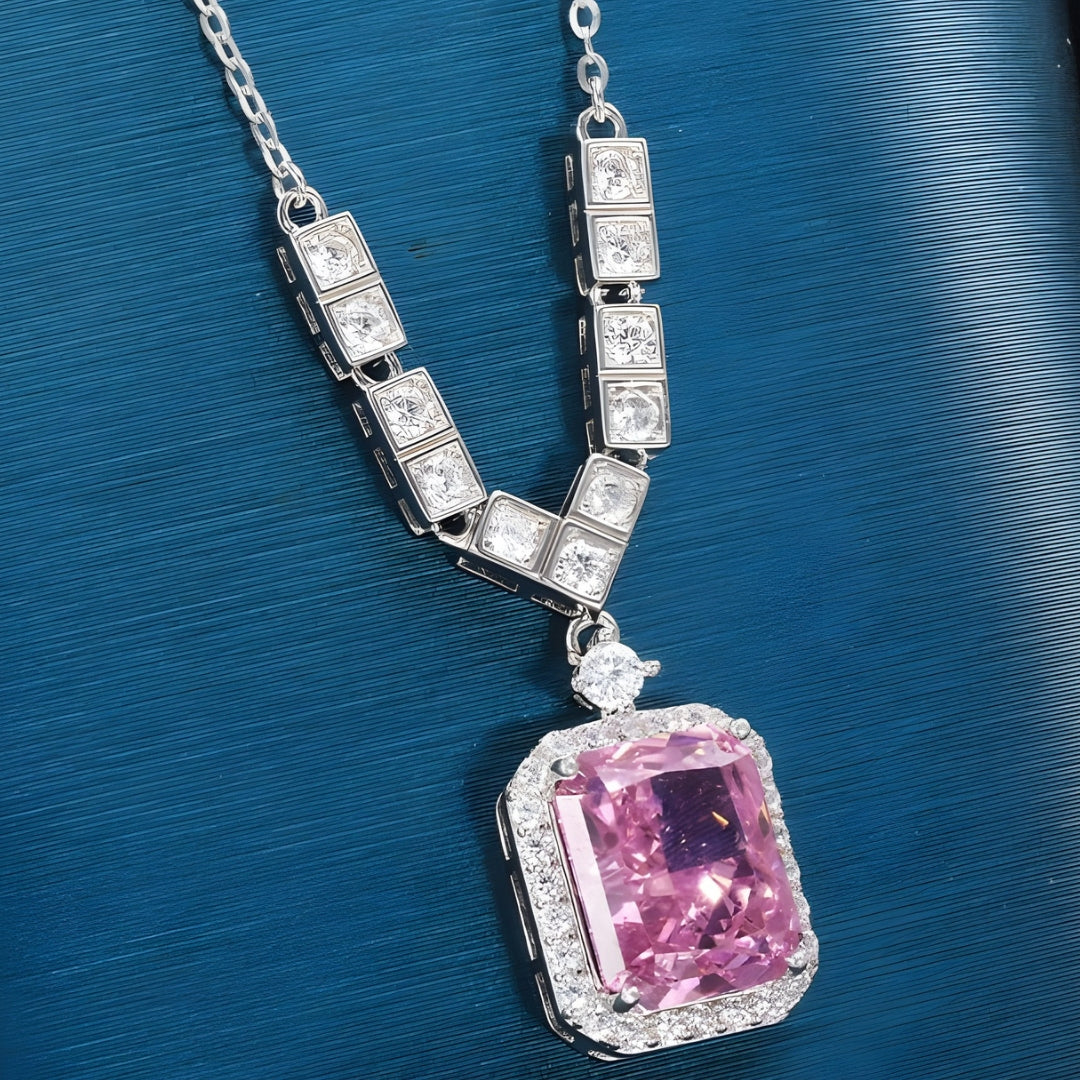 Celeste™ | Collier Cube Lumé