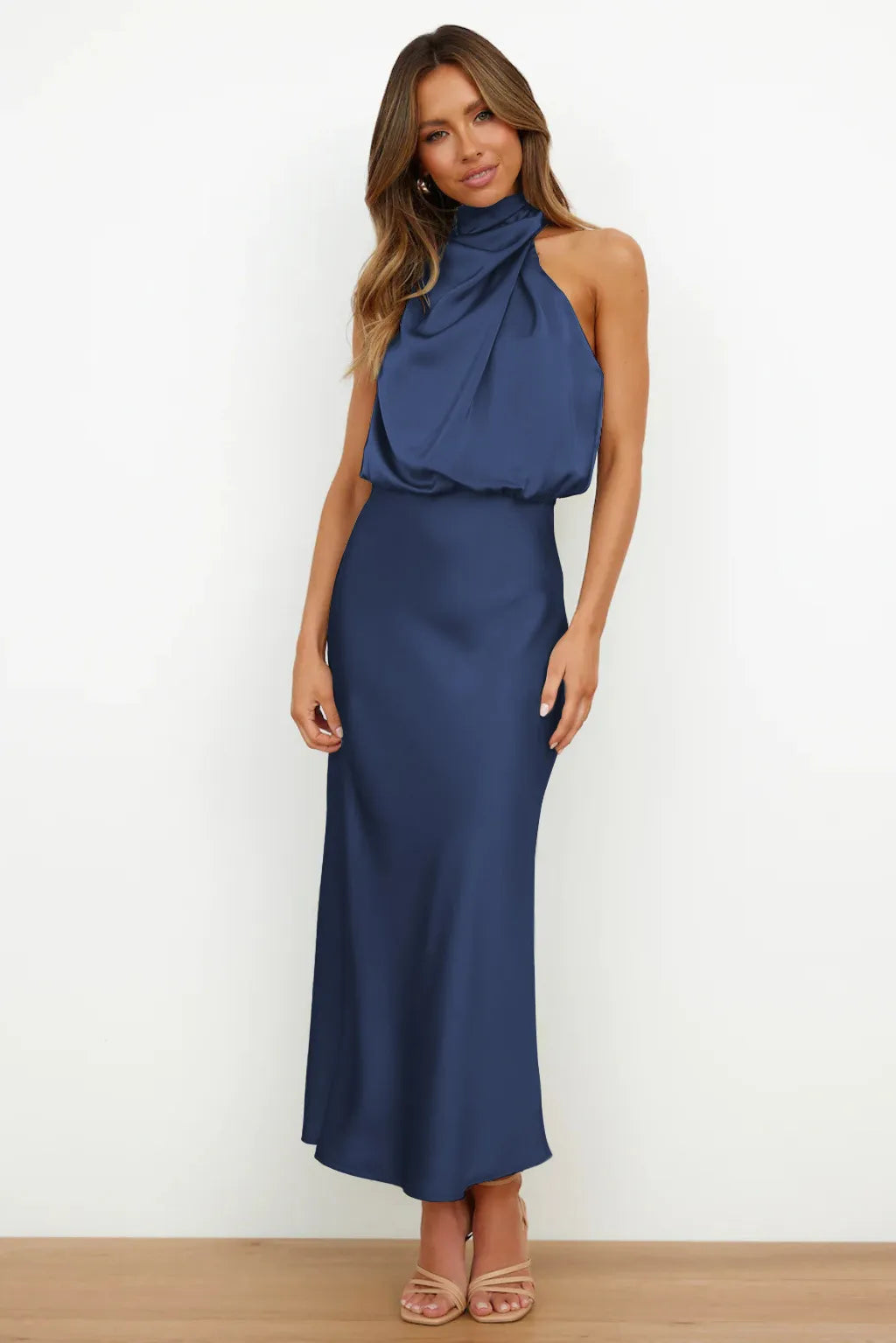 Robe en avec Découpe