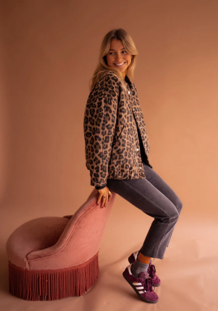 Leona™ | Veste bomber léopard avec une touche de style