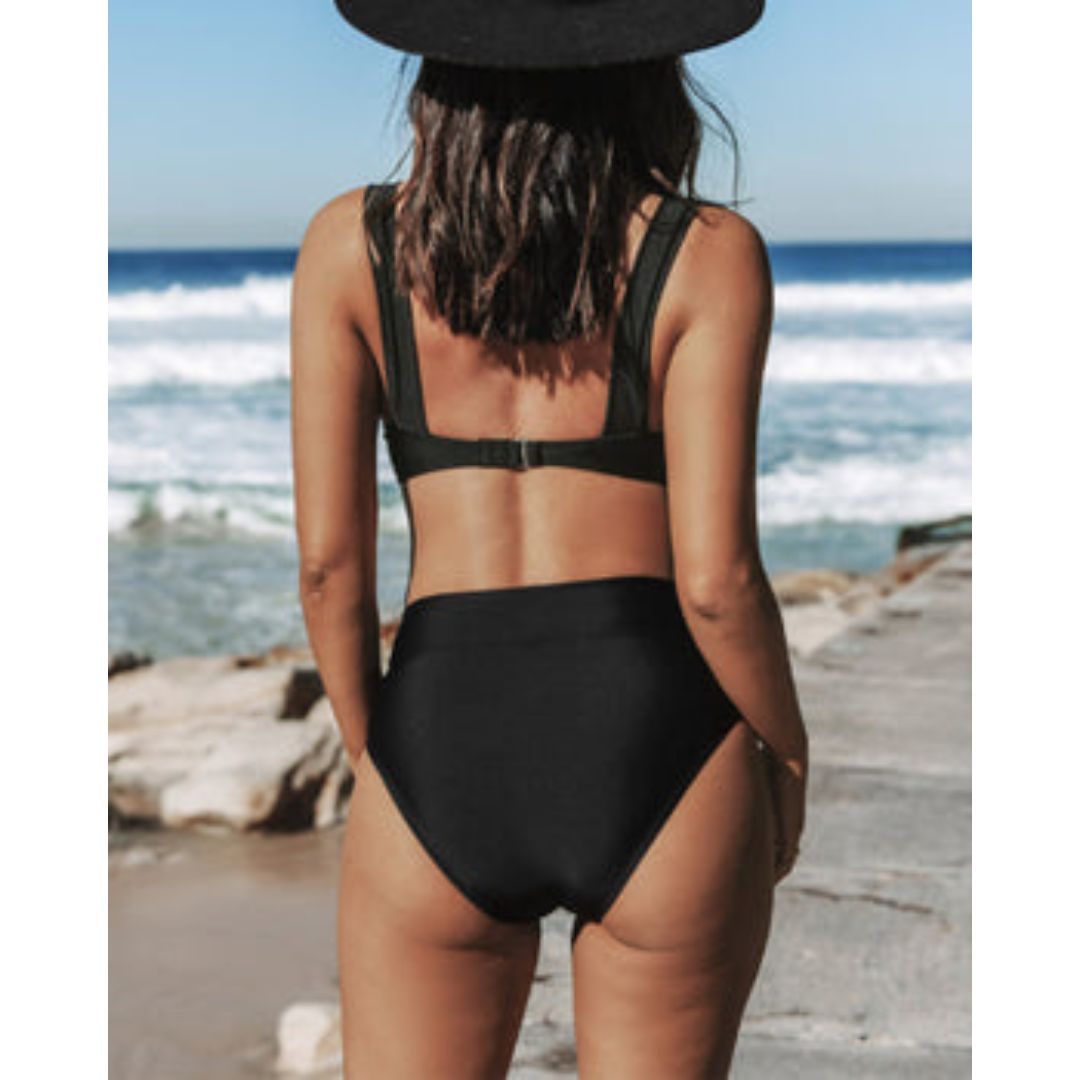 Hilde - Maillot de bain uni à décolleté haut