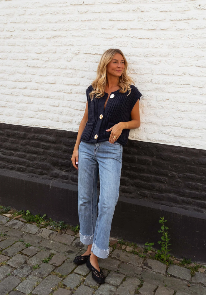Fenja™ | Gilet tricoté élégant pour toutes les couches