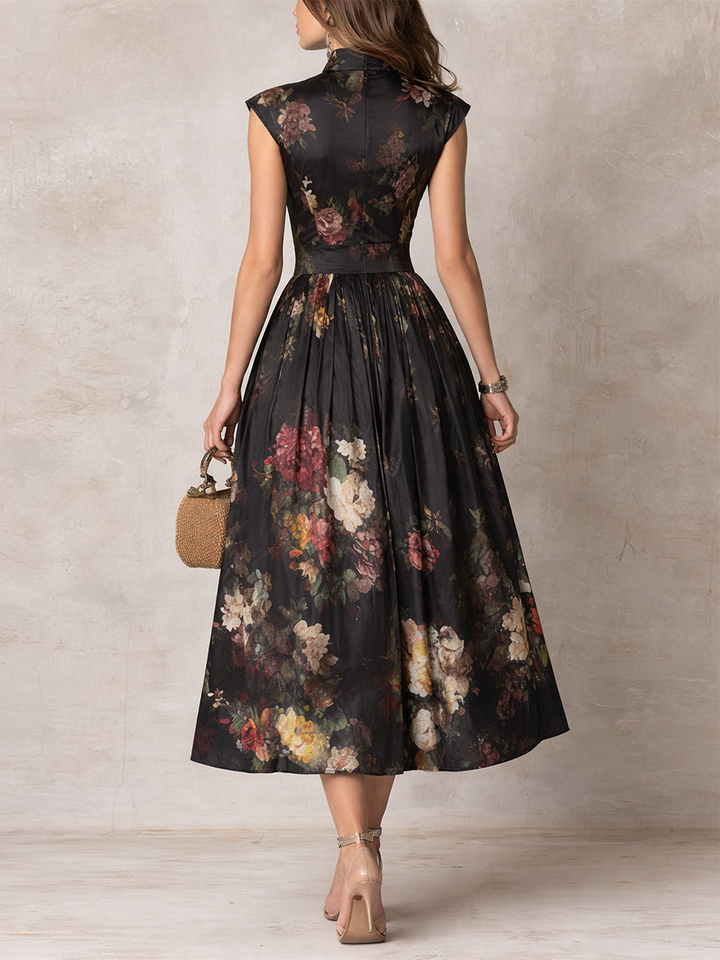 Violetta - Robe midi en satin noir plissé avec motif floral et décolleté en forme de clé