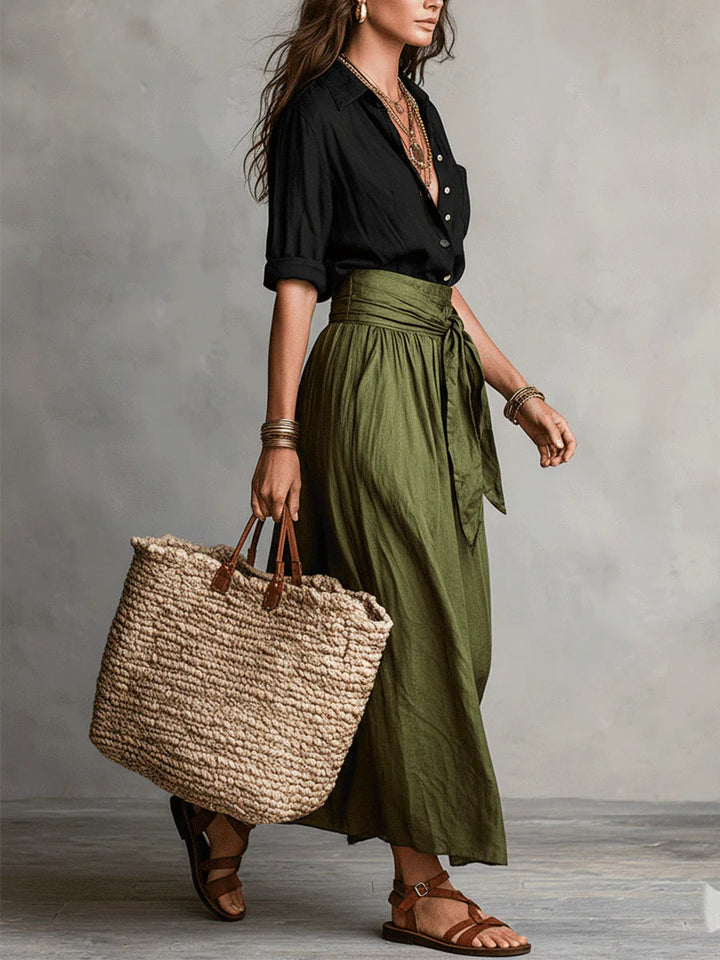 Vera™ | Ensemble de deux pièces : t-shirt noir et jupe midi olive