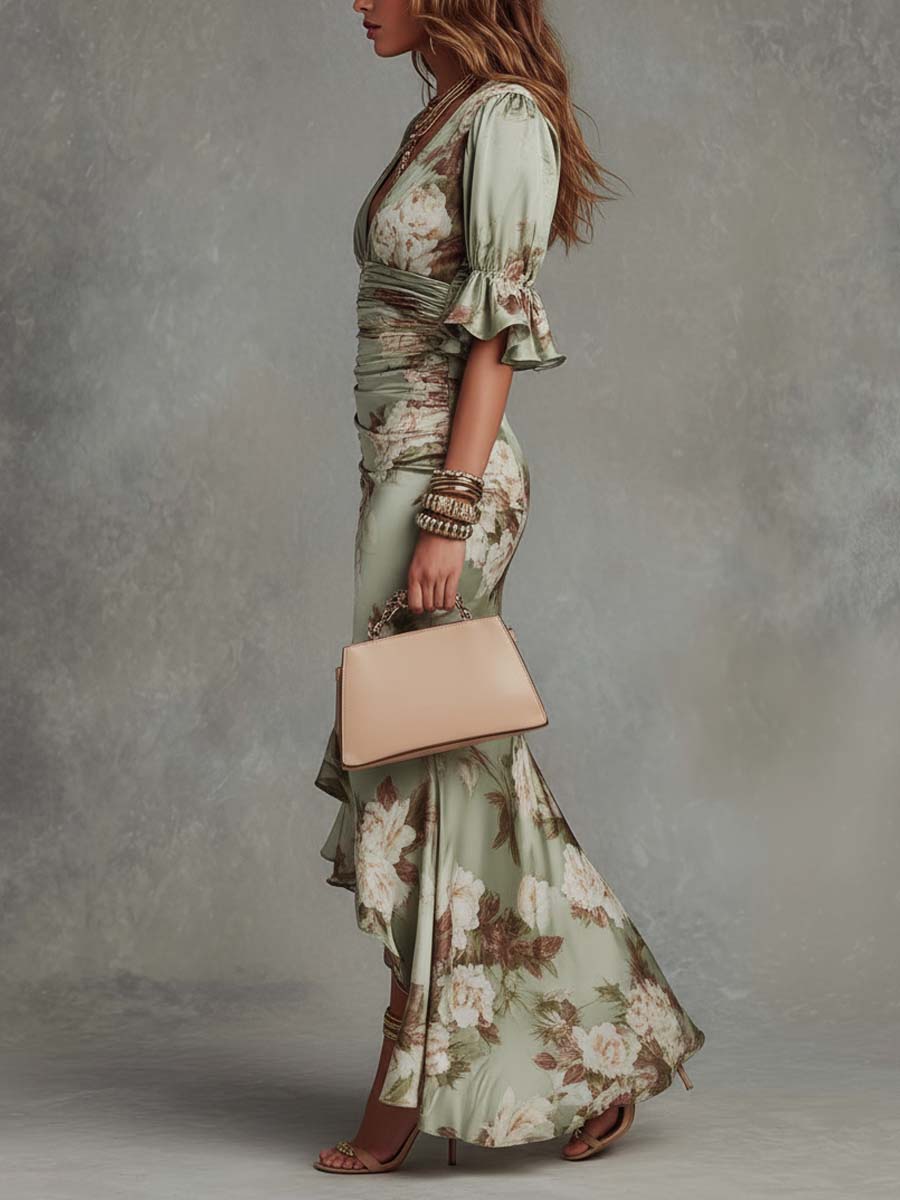 Ana - Robe longue asymétrique en vert avec décolleté en V