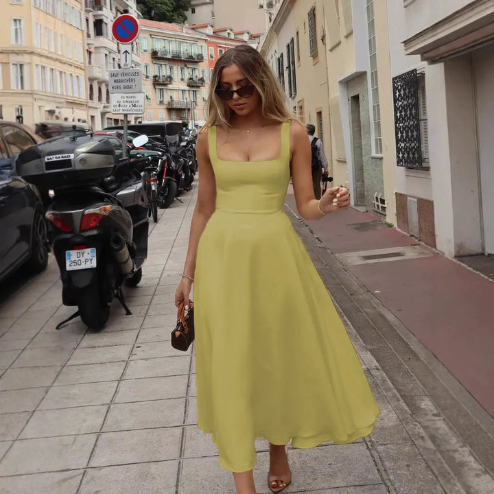 Robe à Cadre Aiguisé