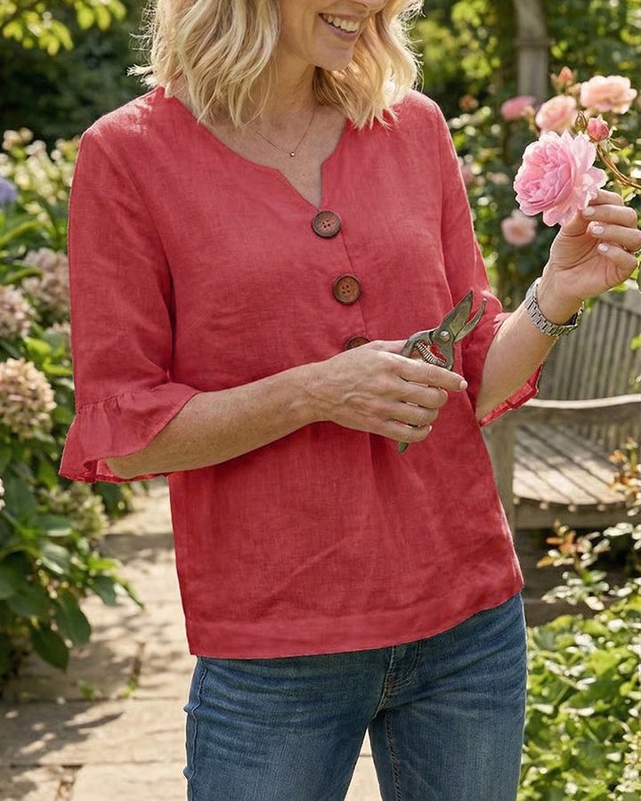 Blouse Sophia unie en coton-lin avec boutons en bois et volant