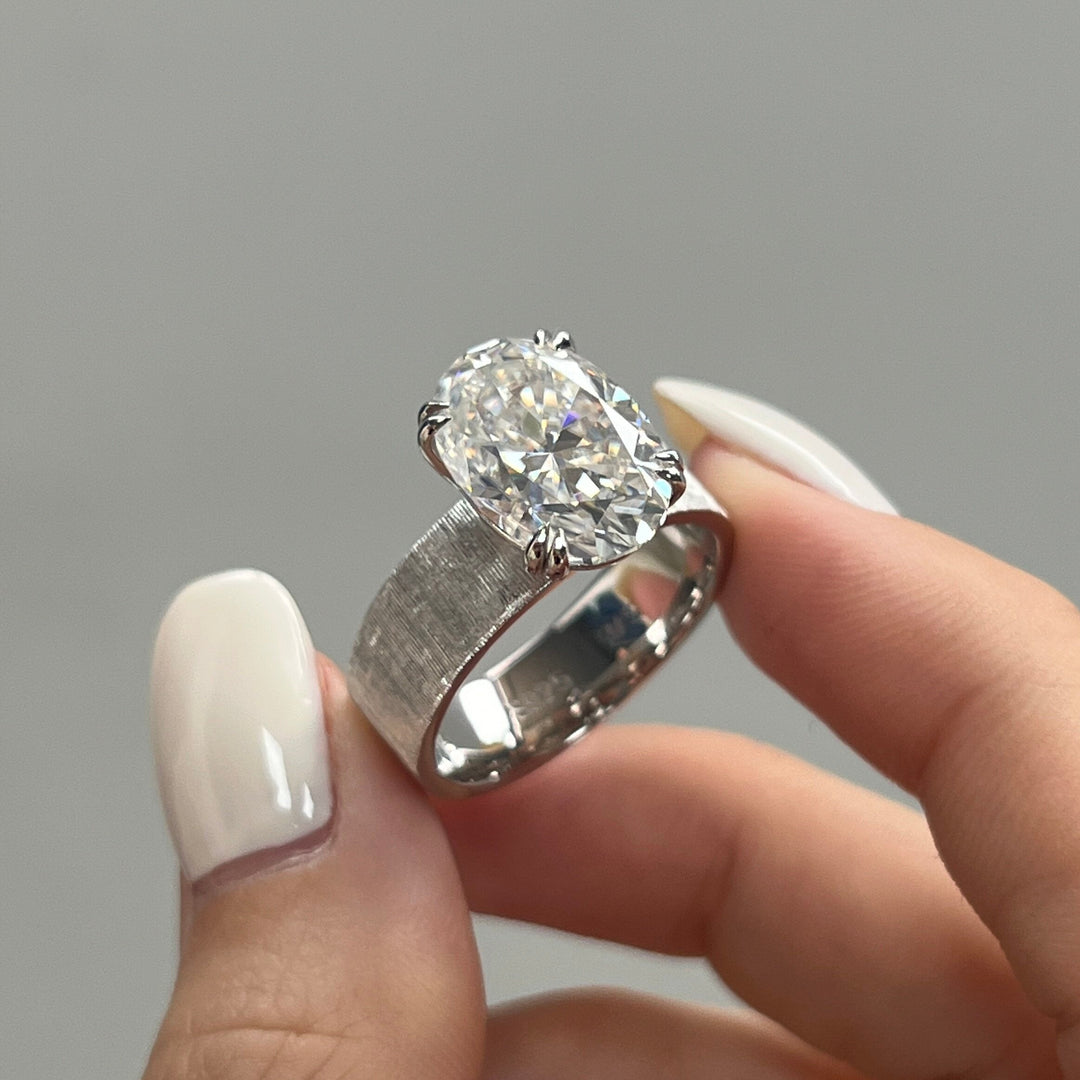 Yvonne™ | Bague de fiançailles ovale bande large