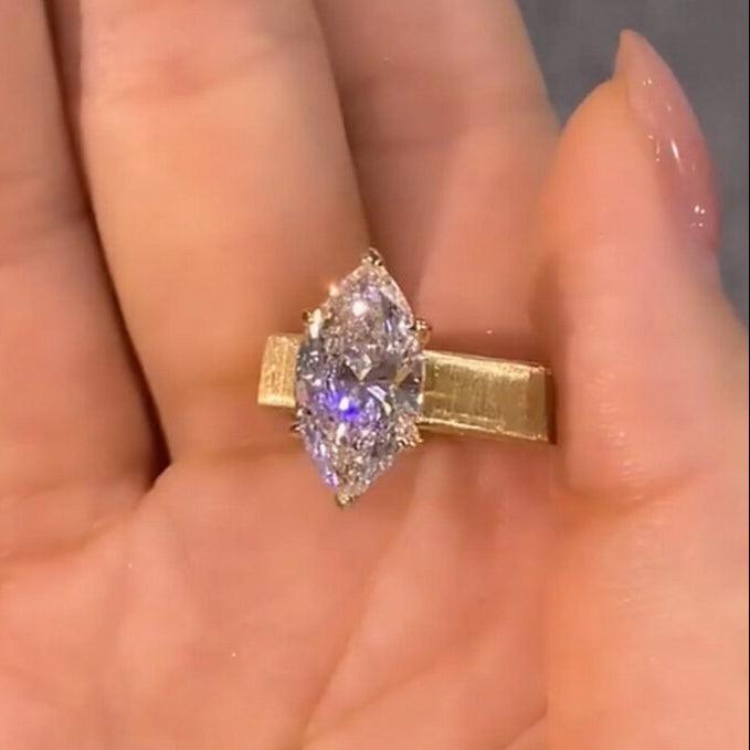 Verena™ | Bague de fiançailles marquise bande large